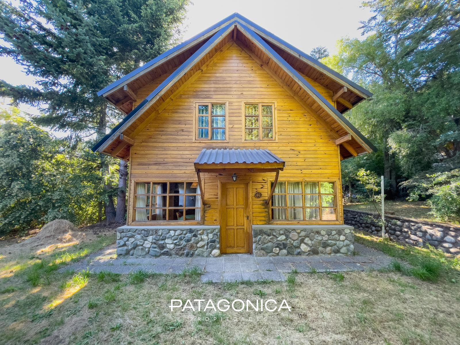 HOUSE FOR SALE: 75 m², on a 328 m² lot, P.H., Norte Neighborhood, Villa La Angostura