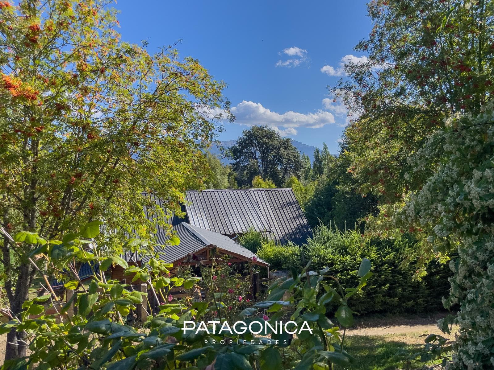 HOUSE FOR SALE: 75 m², on a 328 m² lot, P.H., Norte Neighborhood, Villa La Angostura