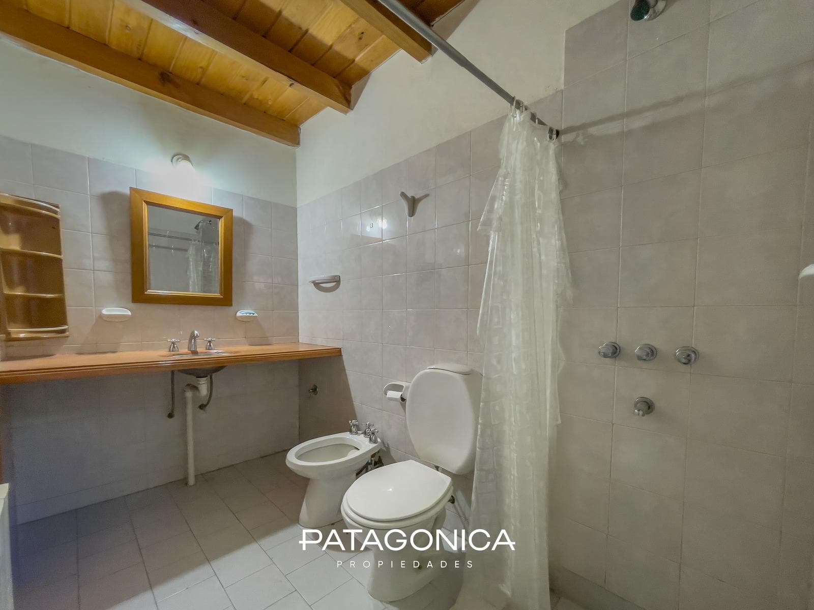 HOUSE FOR SALE: 75 m², on a 328 m² lot, P.H., Norte Neighborhood, Villa La Angostura