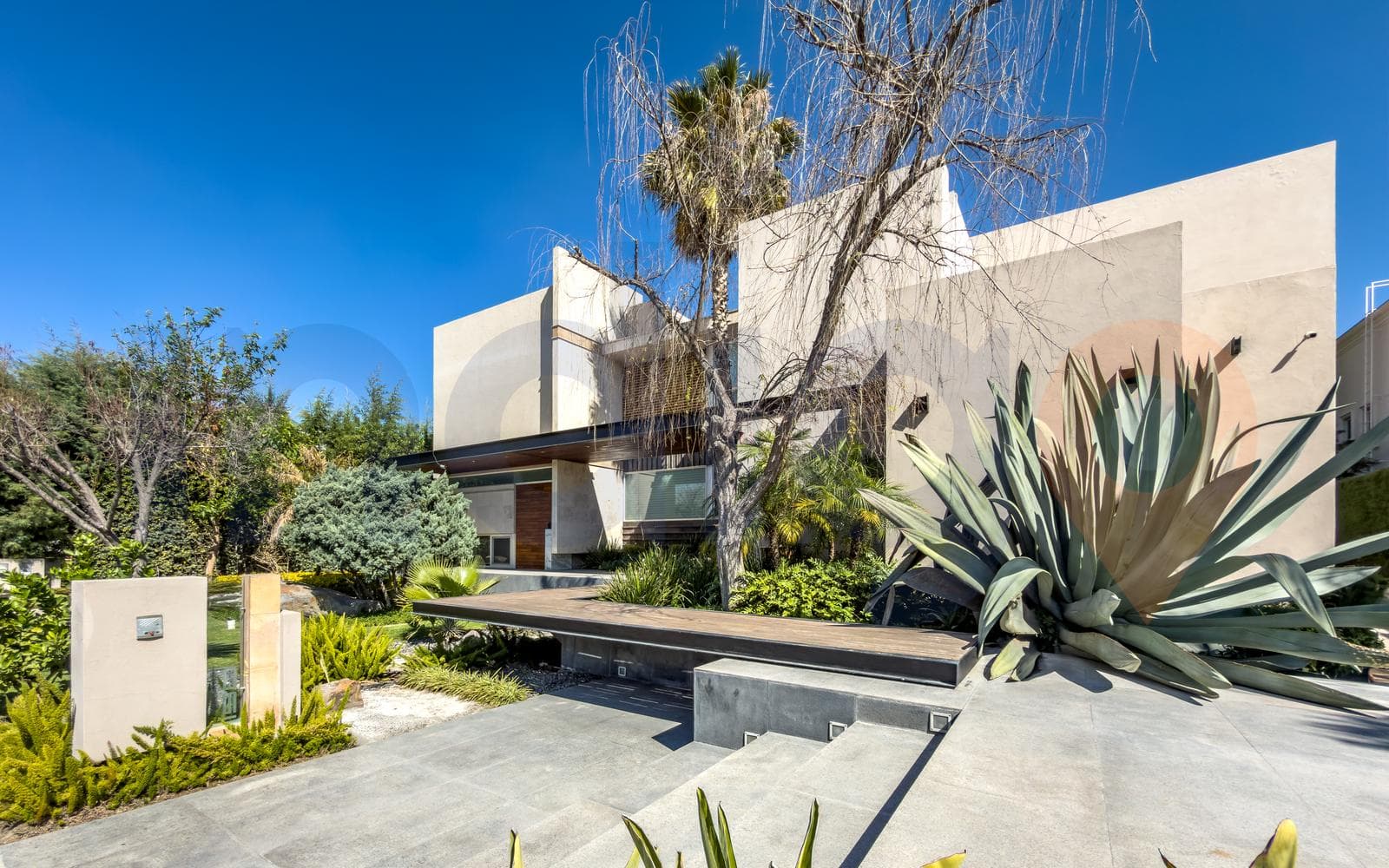 House for Sale in El Campanario