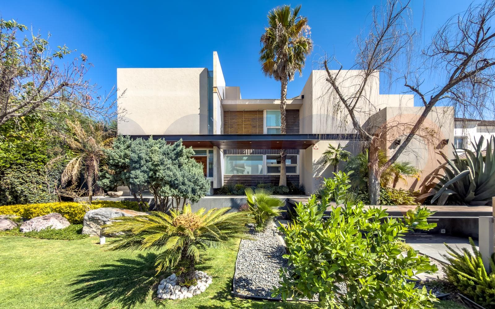 House for Sale in El Campanario