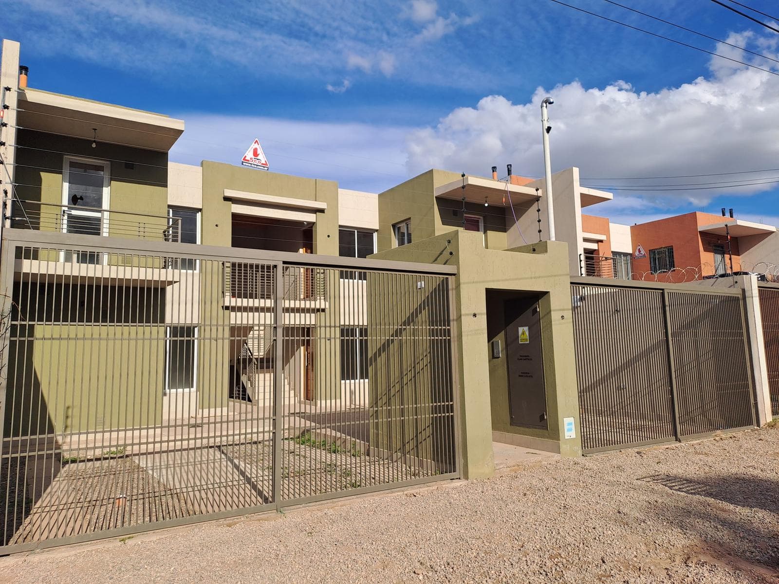 Apartment for Sale - 2 bedrooms with a patio and a garage