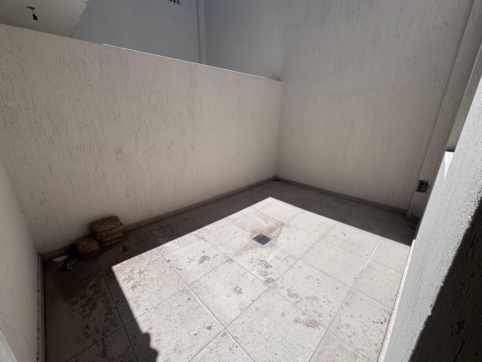 Apartment for Sale - 2 bedrooms with a patio and a garage