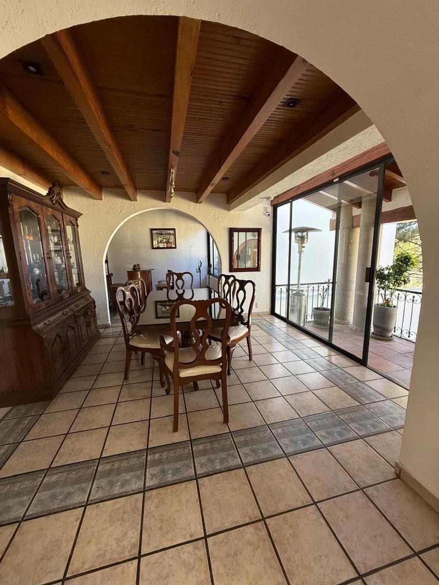 GREAT OPPORTUNITY: HOUSE IN LOS ENCINOS
