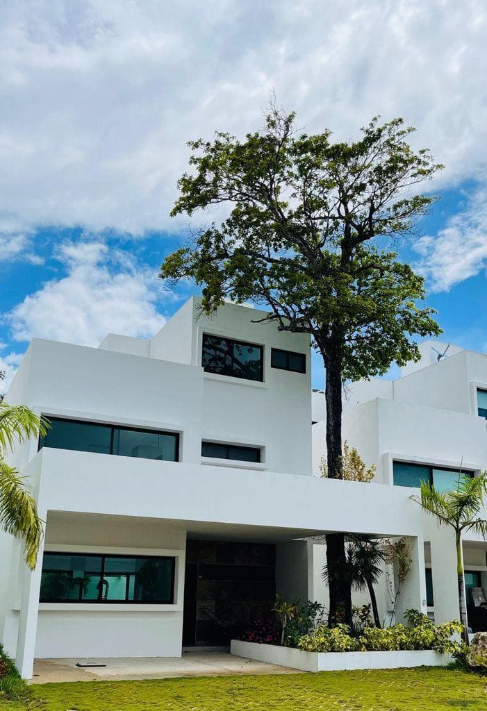 House for Rent, 3 Bedrooms, Maid's Room, Lantana Residential Complex, Huayacán Ave., Cancún