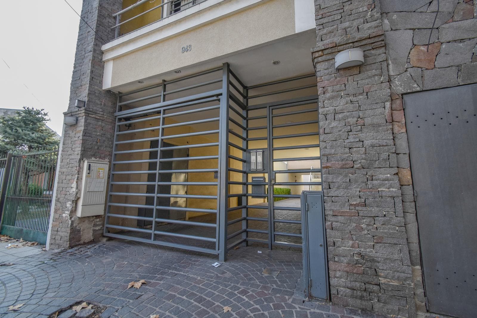 3-room apartment with garage, patio, and barbecue for sale in Banfield Oeste