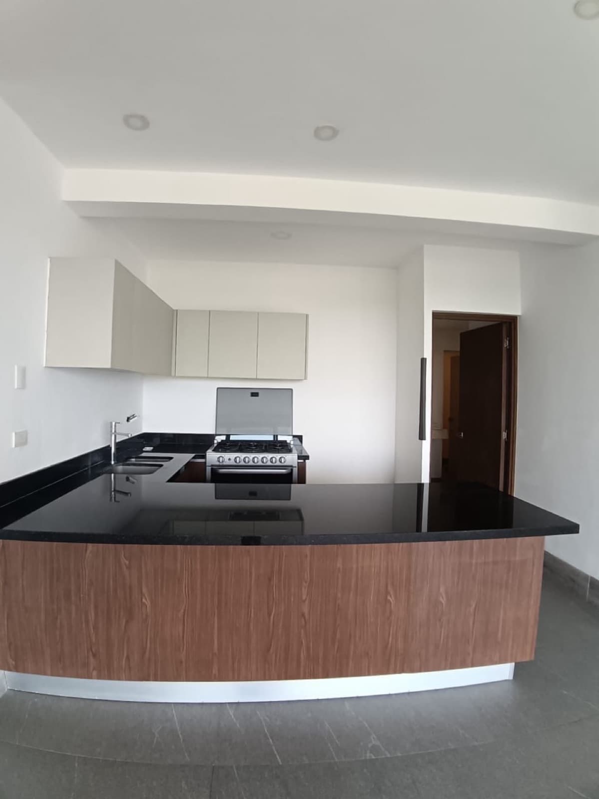 Apartment - Cumbres Residential Complex
