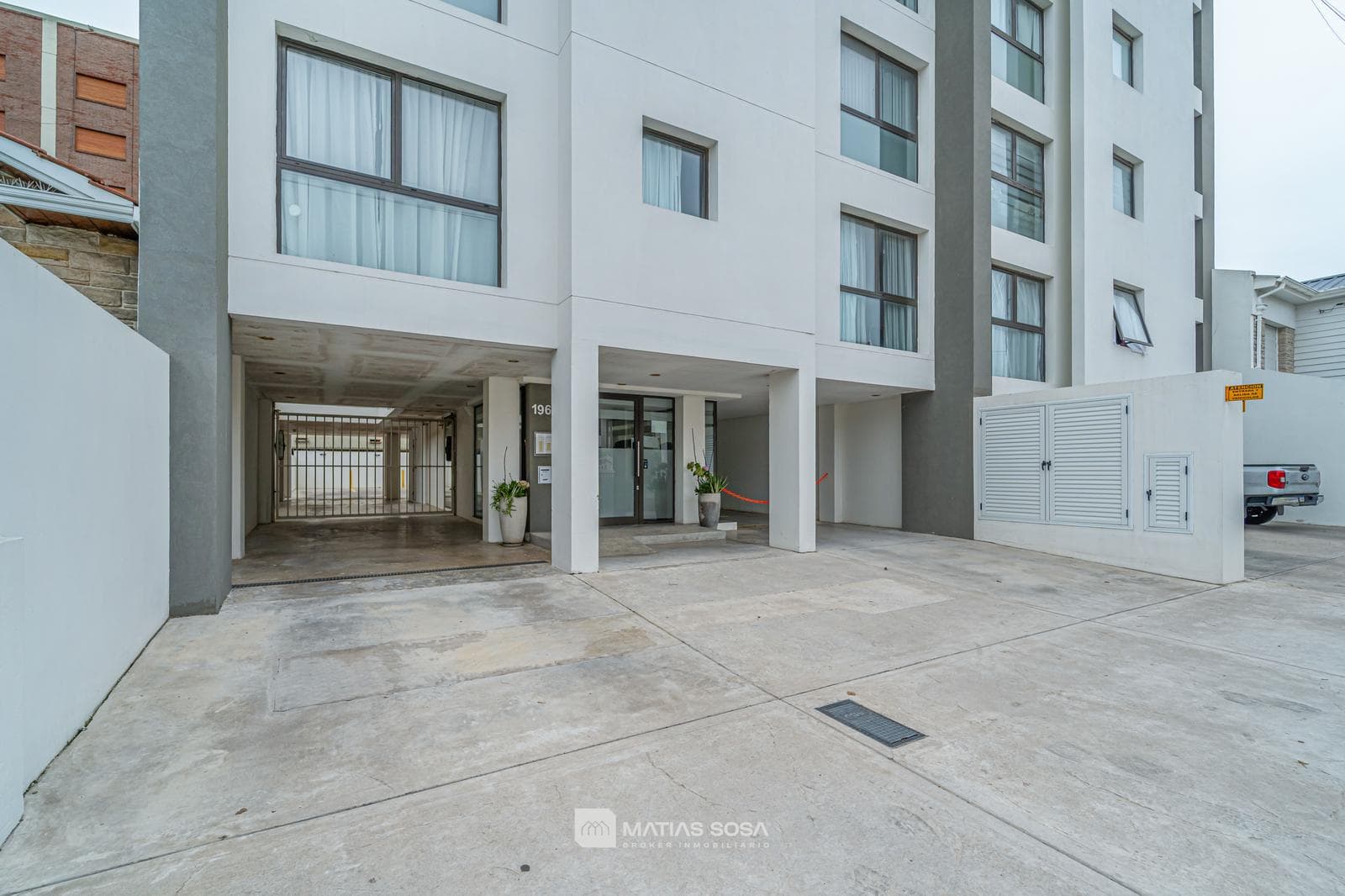 For Sale - Apartment - Studio - Partial ocean view - Mogotes area