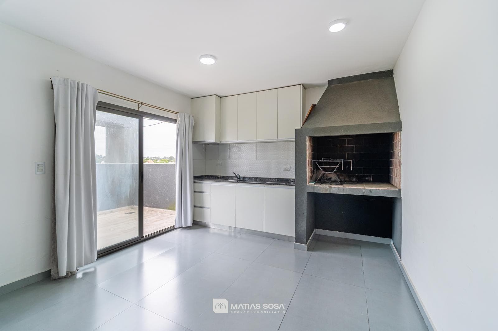 For Sale - Apartment - Studio - Partial ocean view - Mogotes area