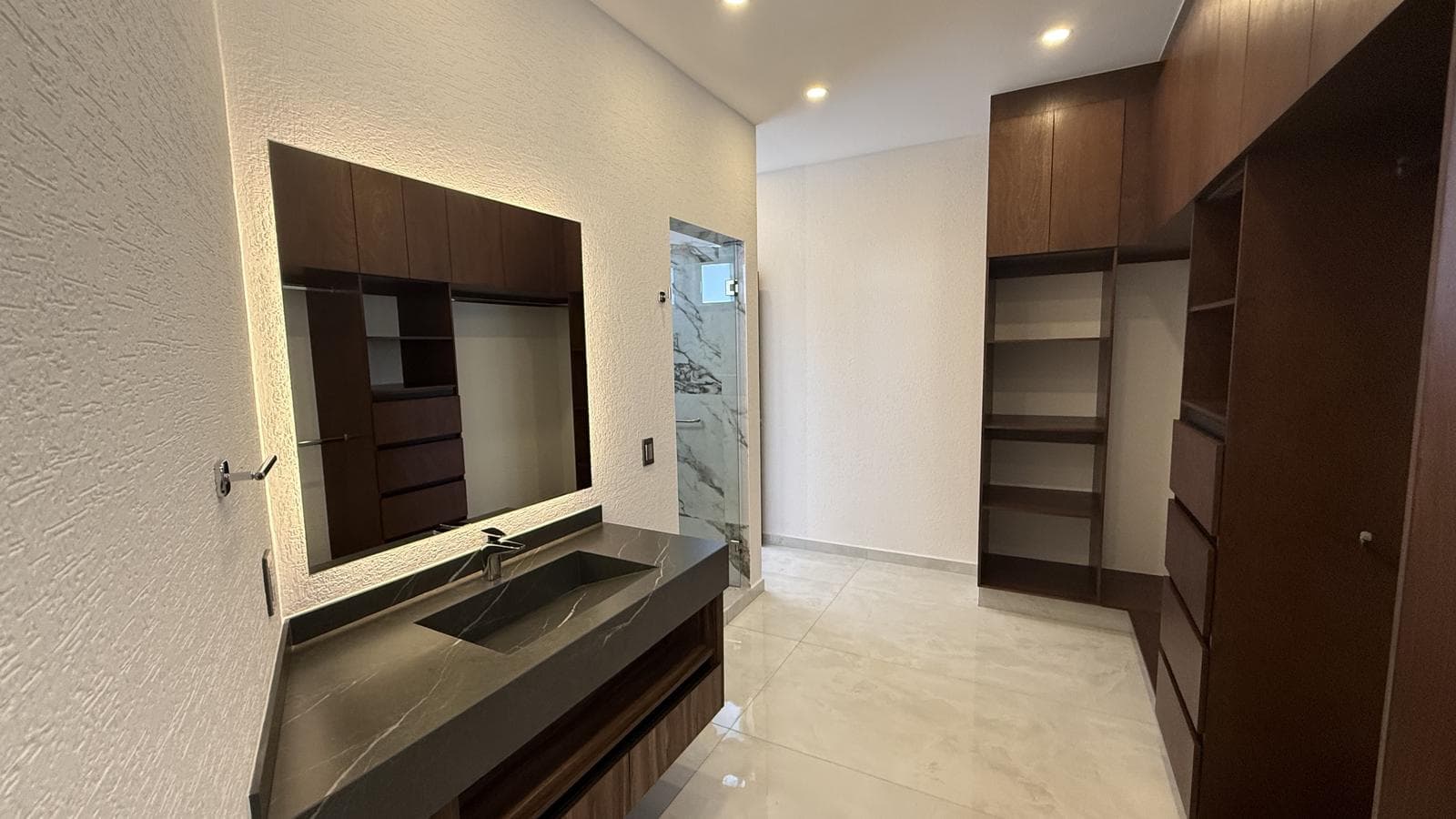 House for Sale in the Lomas de Cocoyoc Subdivision