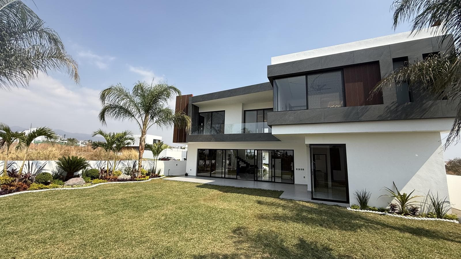 House for Sale in the Lomas de Cocoyoc Subdivision