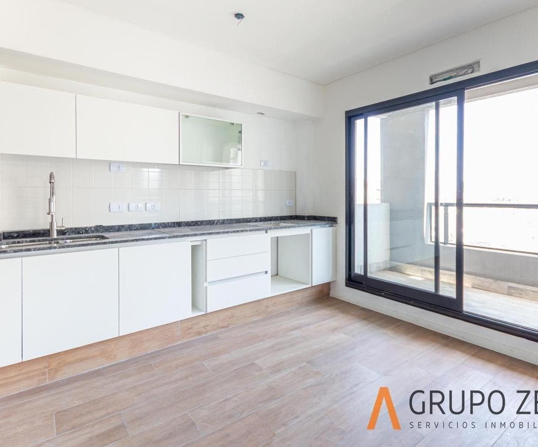 4-Room Duplex Apartment in Almagro with Balcony, Terrace, Grill, and Pool