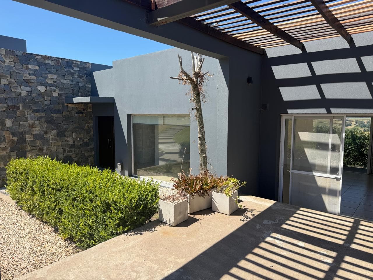 4-room house in a gated community: Country Valle Escondido in Tandil