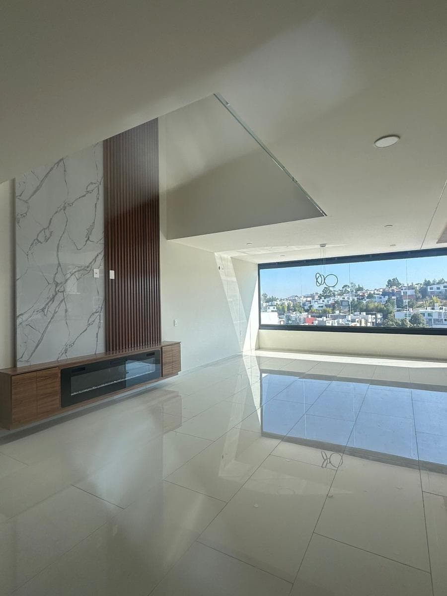 House for Sale in Rio Altozano with a Basement