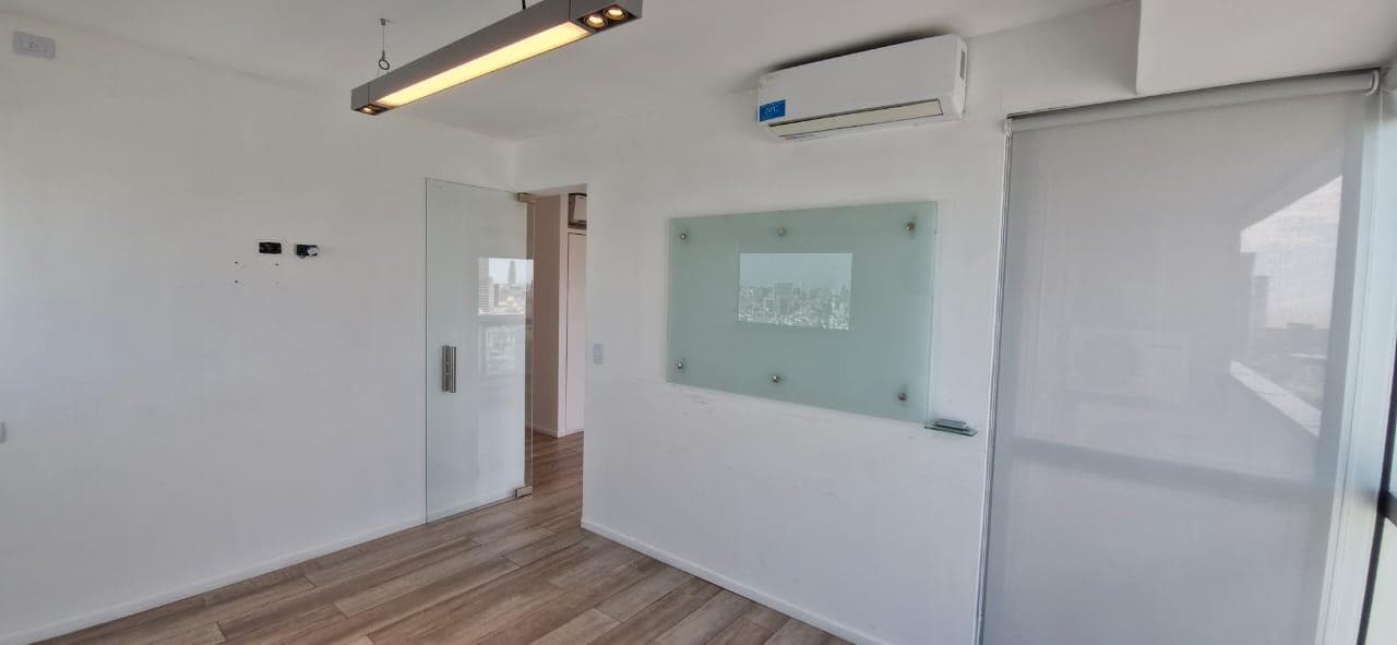 OFFICE FOR RENT IN TORRE BELLINI ESMERALDA