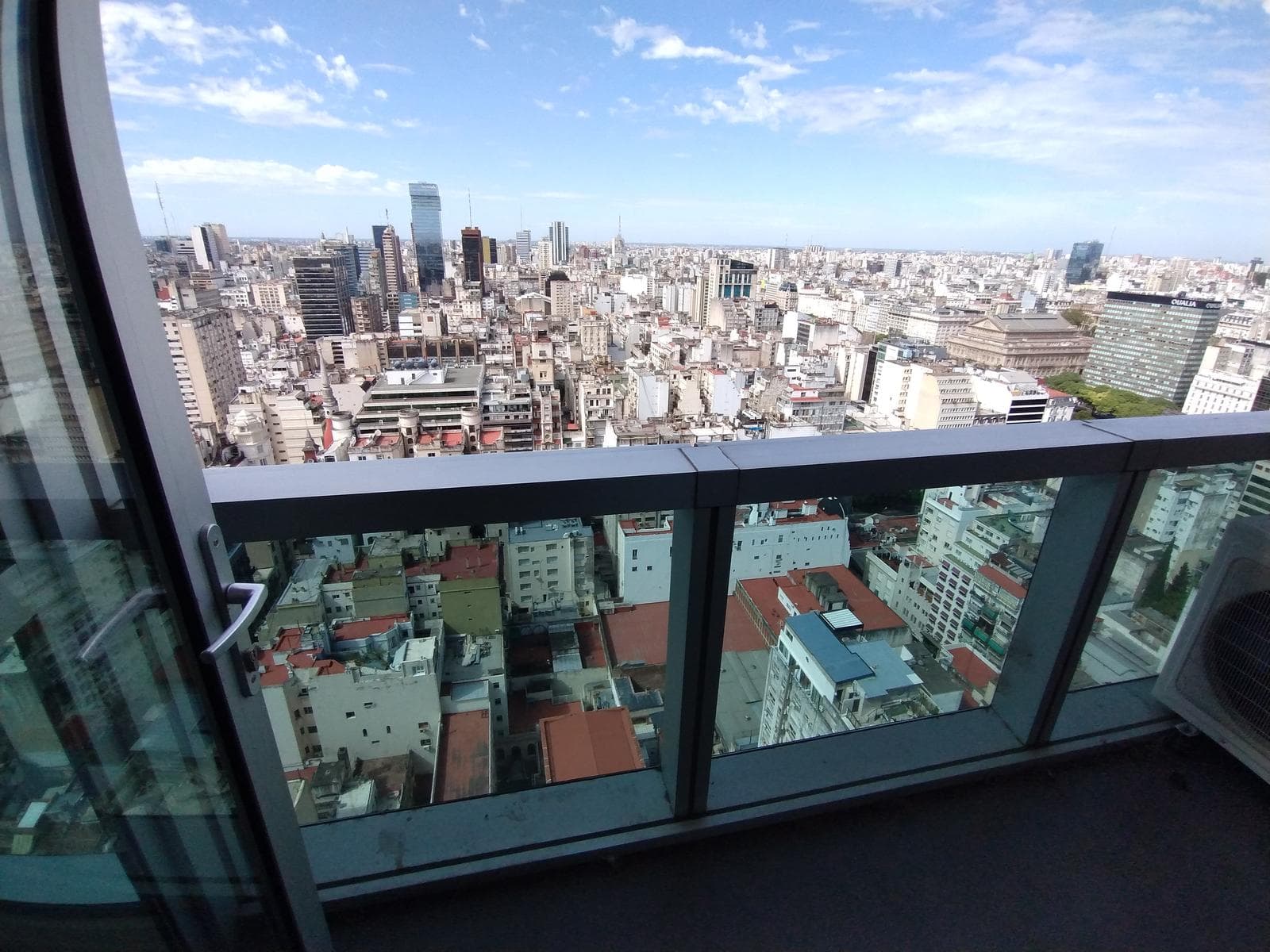 OFFICE FOR RENT IN TORRE BELLINI ESMERALDA