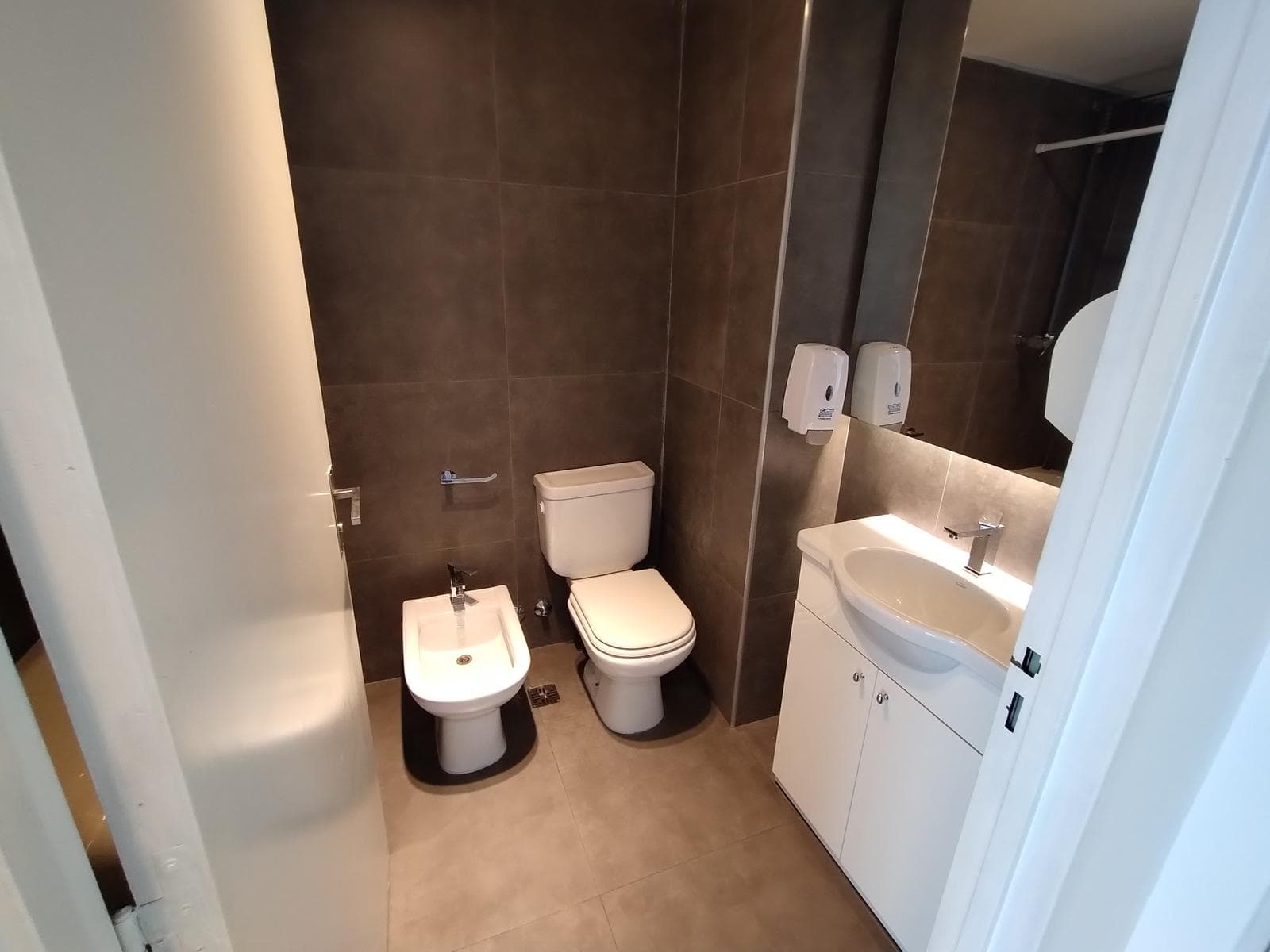 OFFICE FOR RENT IN TORRE BELLINI ESMERALDA