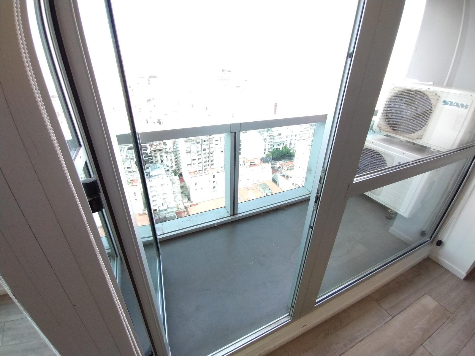 OFFICE FOR RENT IN TORRE BELLINI ESMERALDA