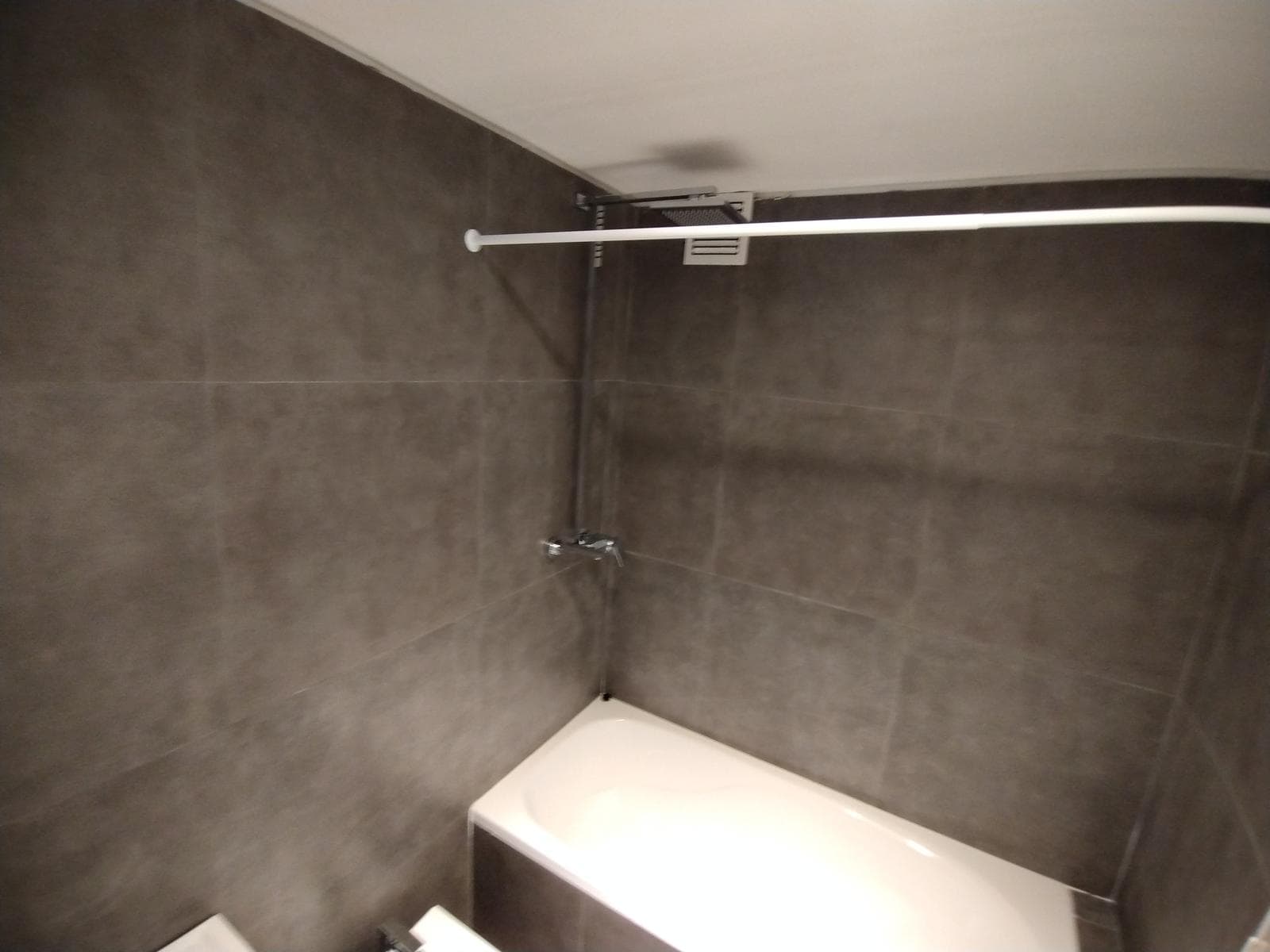 OFFICE FOR RENT IN TORRE BELLINI ESMERALDA