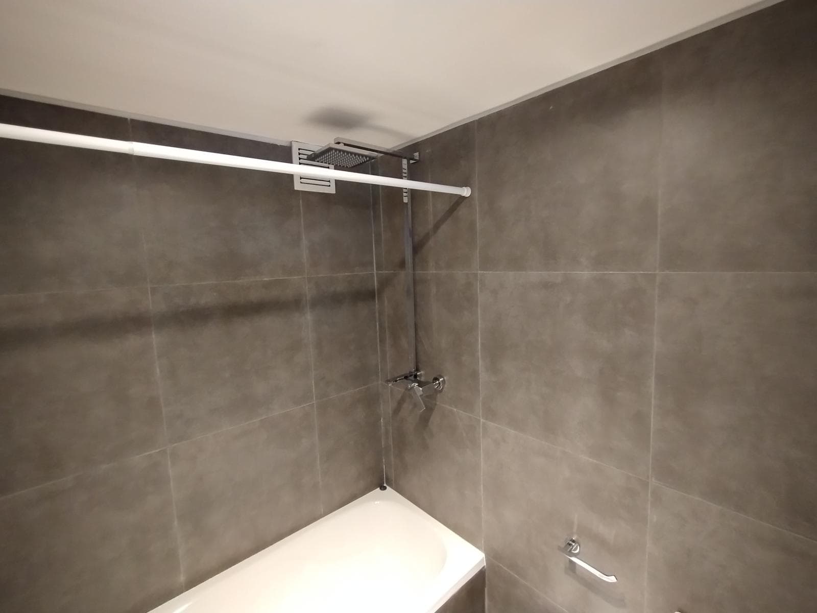 OFFICE FOR RENT IN TORRE BELLINI ESMERALDA