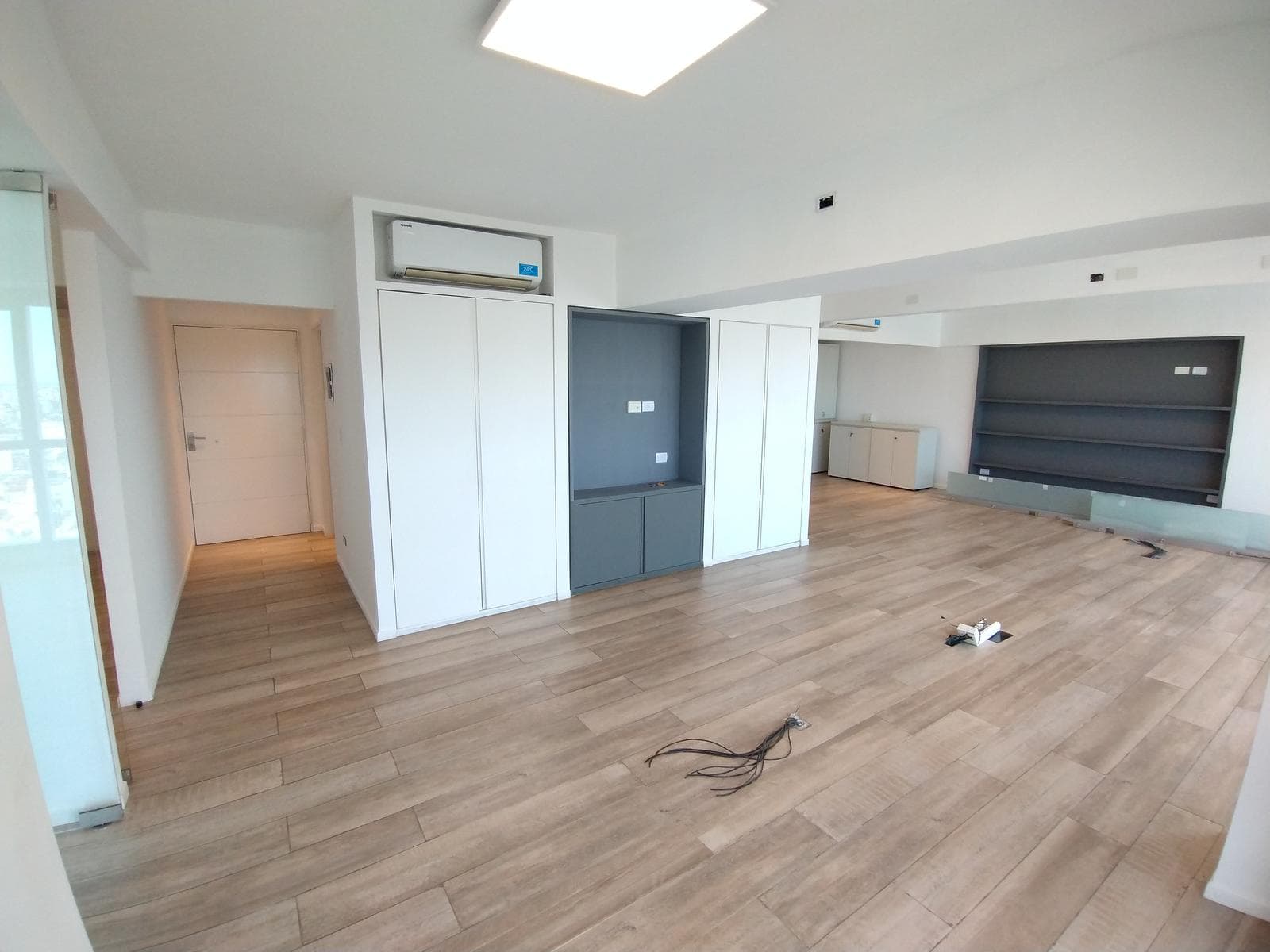 OFFICE FOR RENT IN TORRE BELLINI ESMERALDA