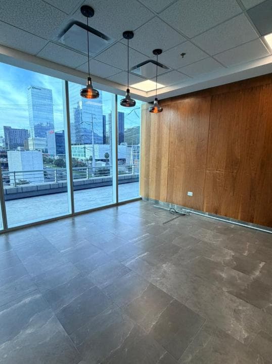 FULLY EQUIPPED OFFICE FOR RENT