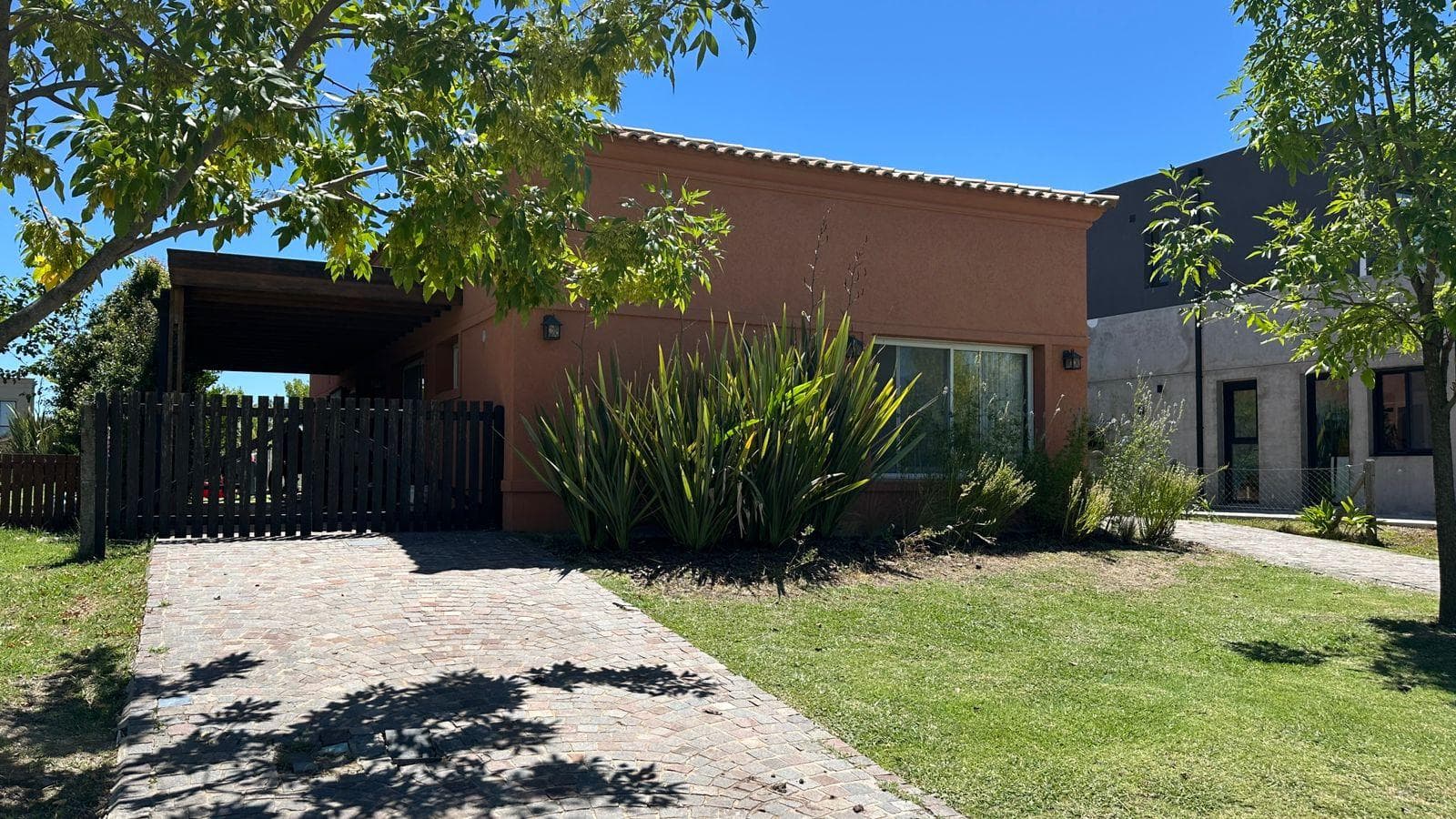 House for Sale, 1 Story, Araucarias Neighborhood, Puertos