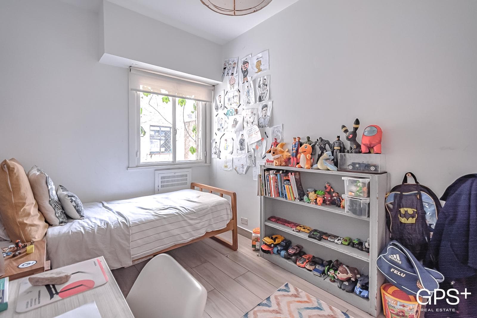 IMPECABLE 5 amb - Hecho a nuevo con balcón y TOTEM en Recoleta