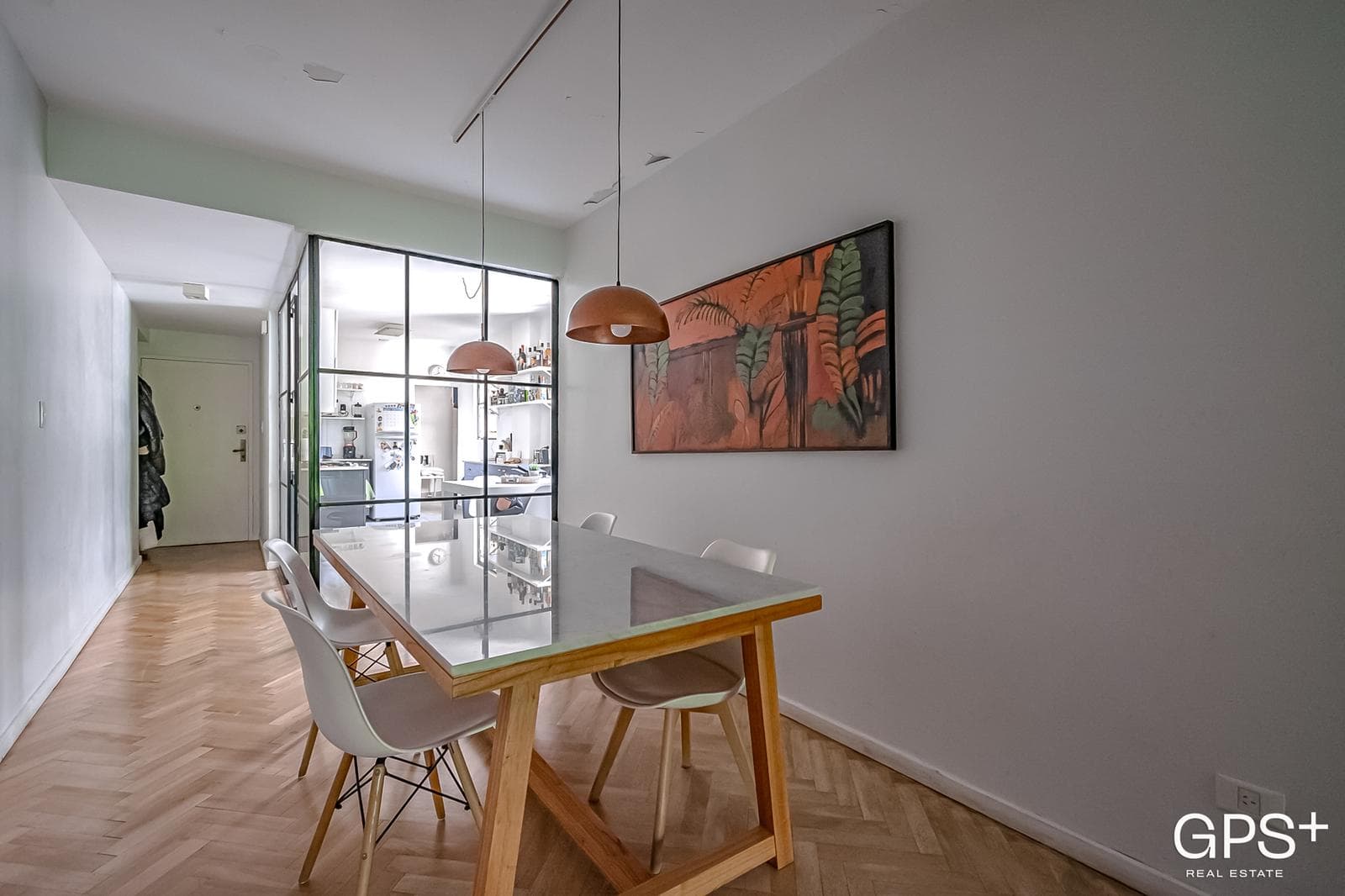 IMPECABLE 5 amb - Hecho a nuevo con balcón y TOTEM en Recoleta