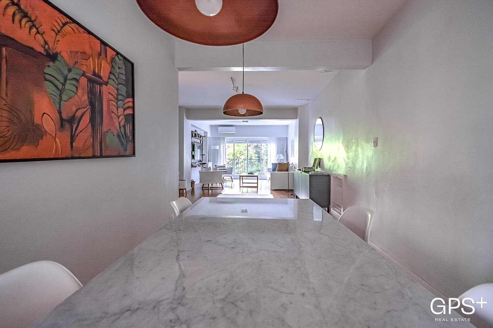 IMPECABLE 5 amb - Hecho a nuevo con balcón y TOTEM en Recoleta
