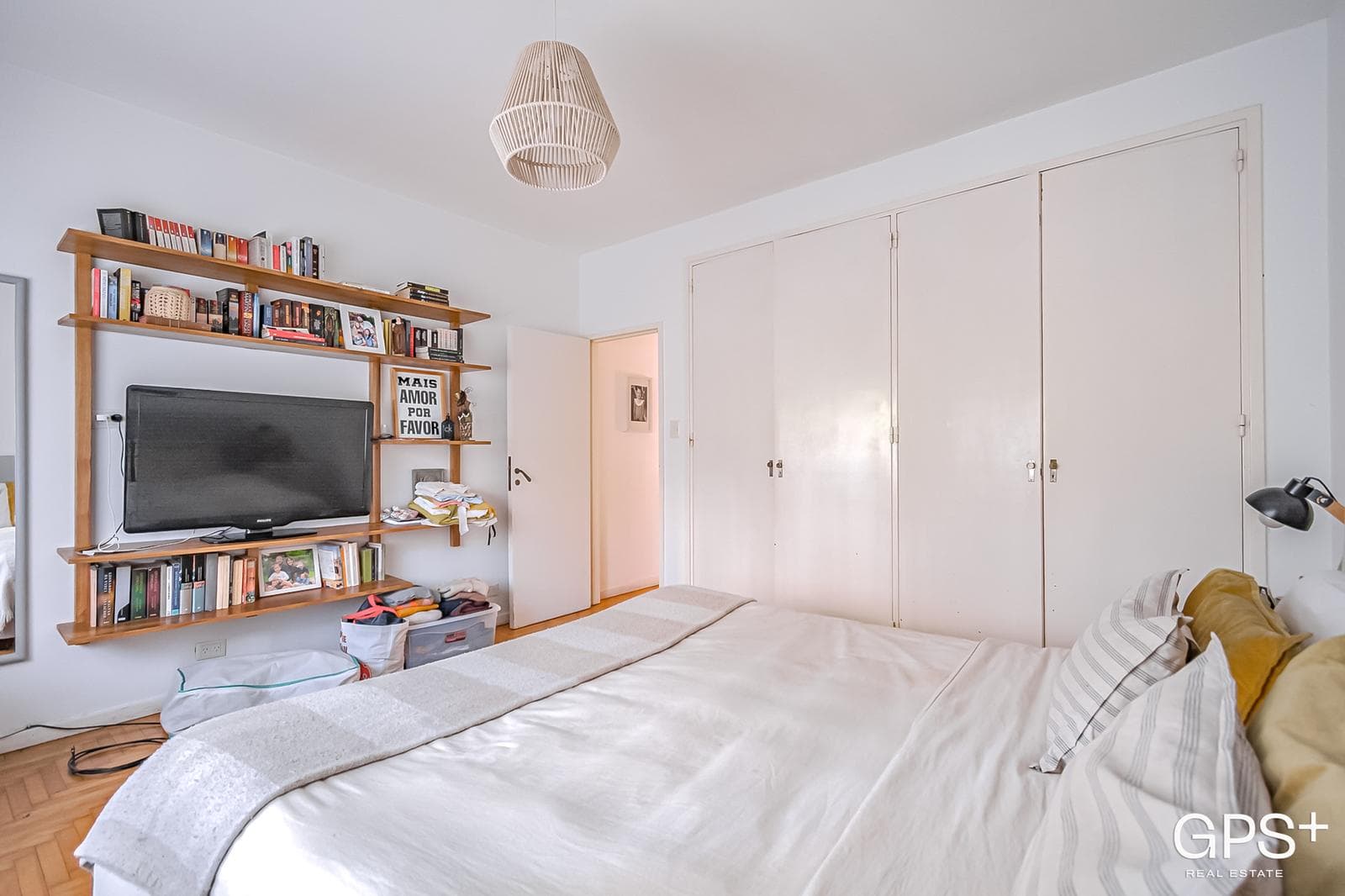 IMPECABLE 5 amb - Hecho a nuevo con balcón y TOTEM en Recoleta