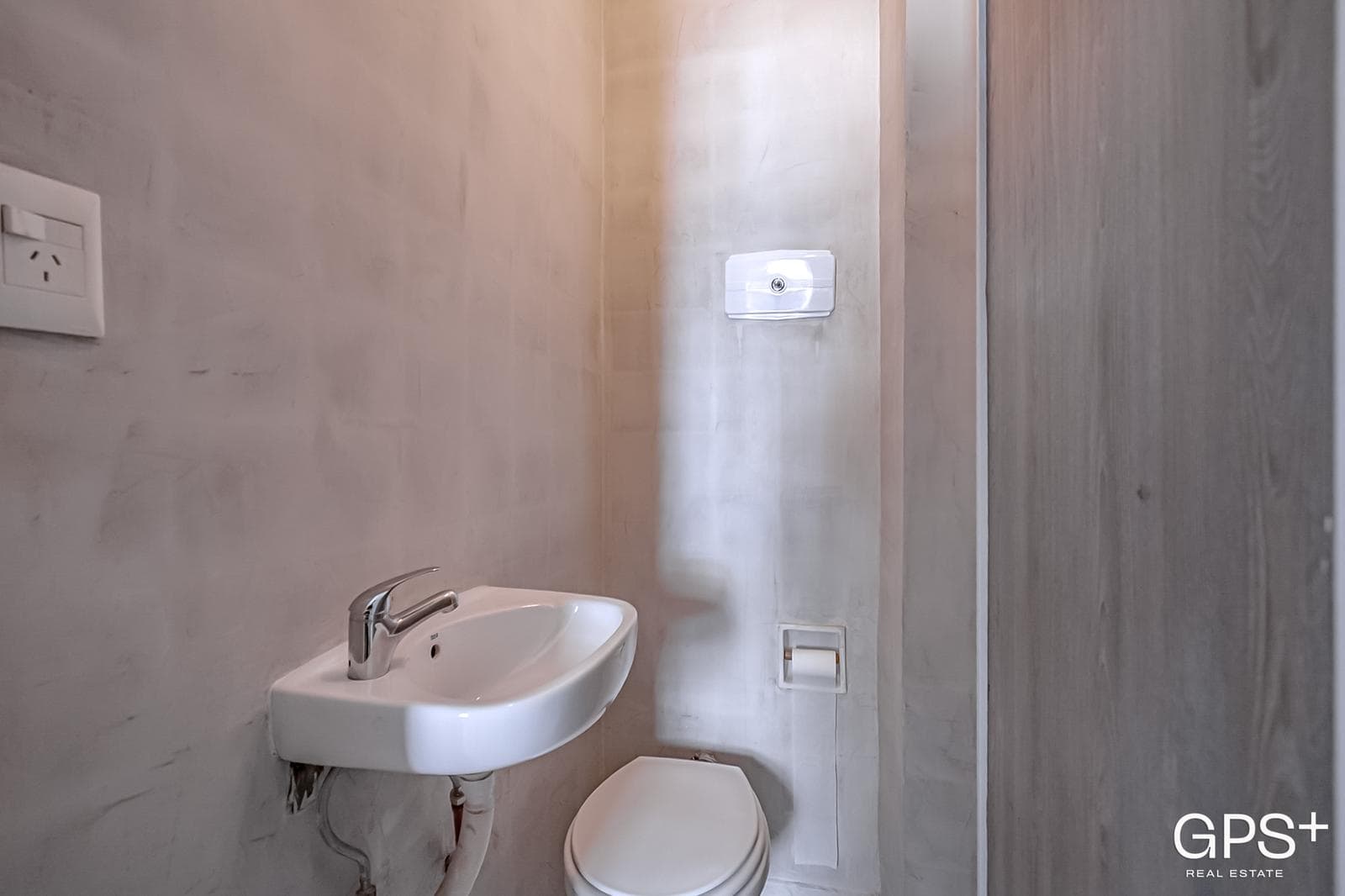 IMPECABLE 5 amb - Hecho a nuevo con balcón y TOTEM en Recoleta