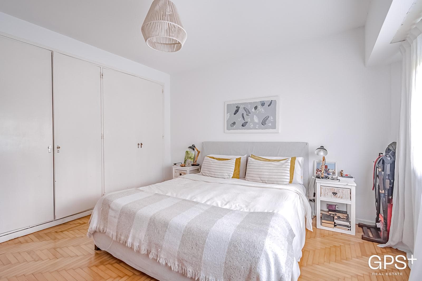 IMPECABLE 5 amb - Hecho a nuevo con balcón y TOTEM en Recoleta