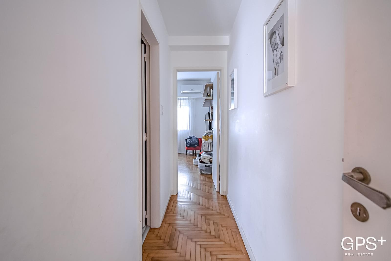 IMPECABLE 5 amb - Hecho a nuevo con balcón y TOTEM en Recoleta