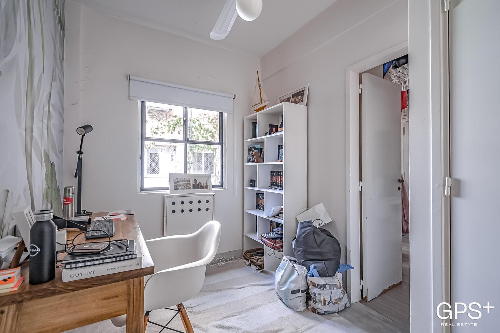 IMPECABLE 5 amb - Hecho a nuevo con balcón y TOTEM en Recoleta