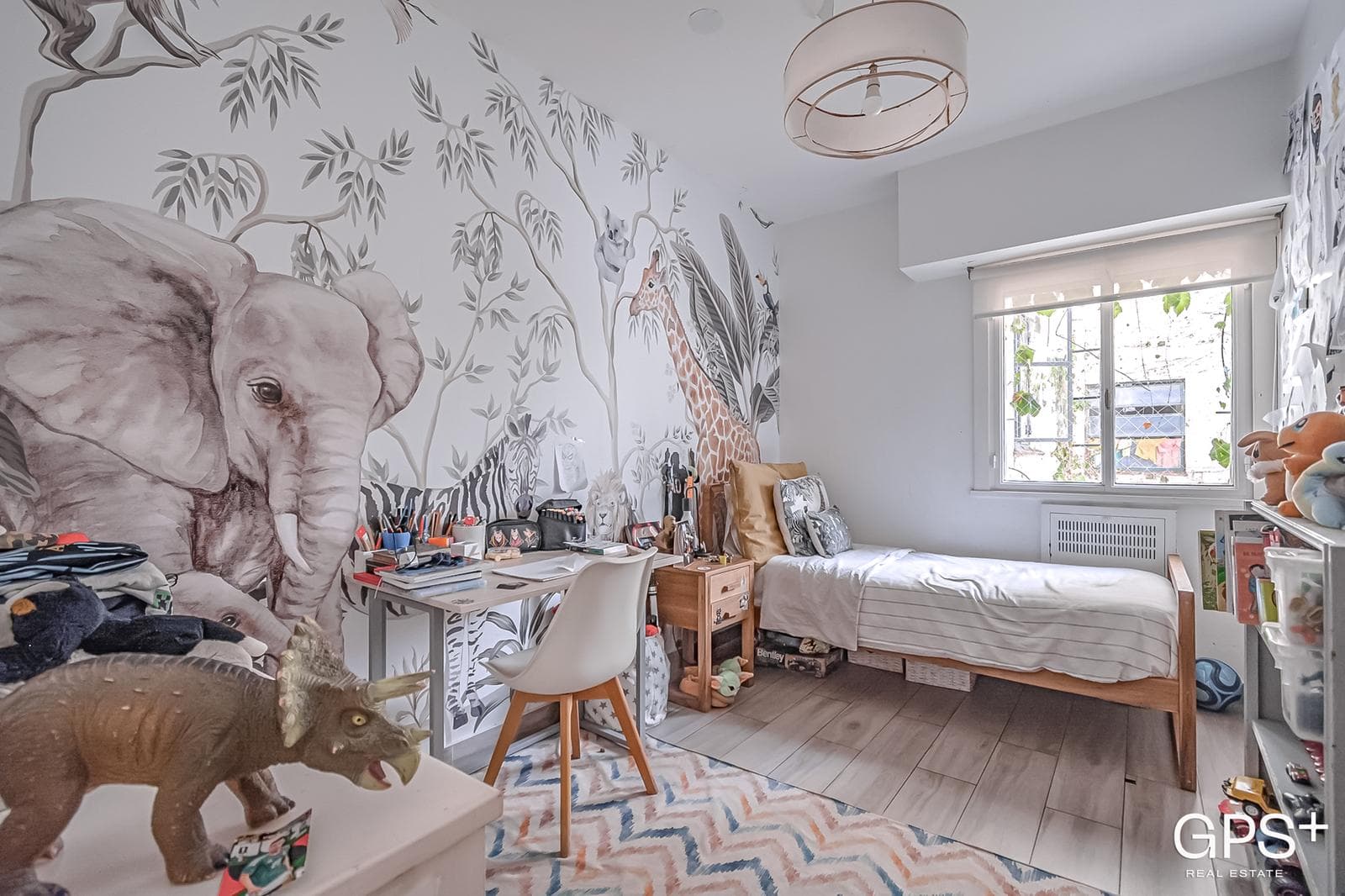 IMPECABLE 5 amb - Hecho a nuevo con balcón y TOTEM en Recoleta