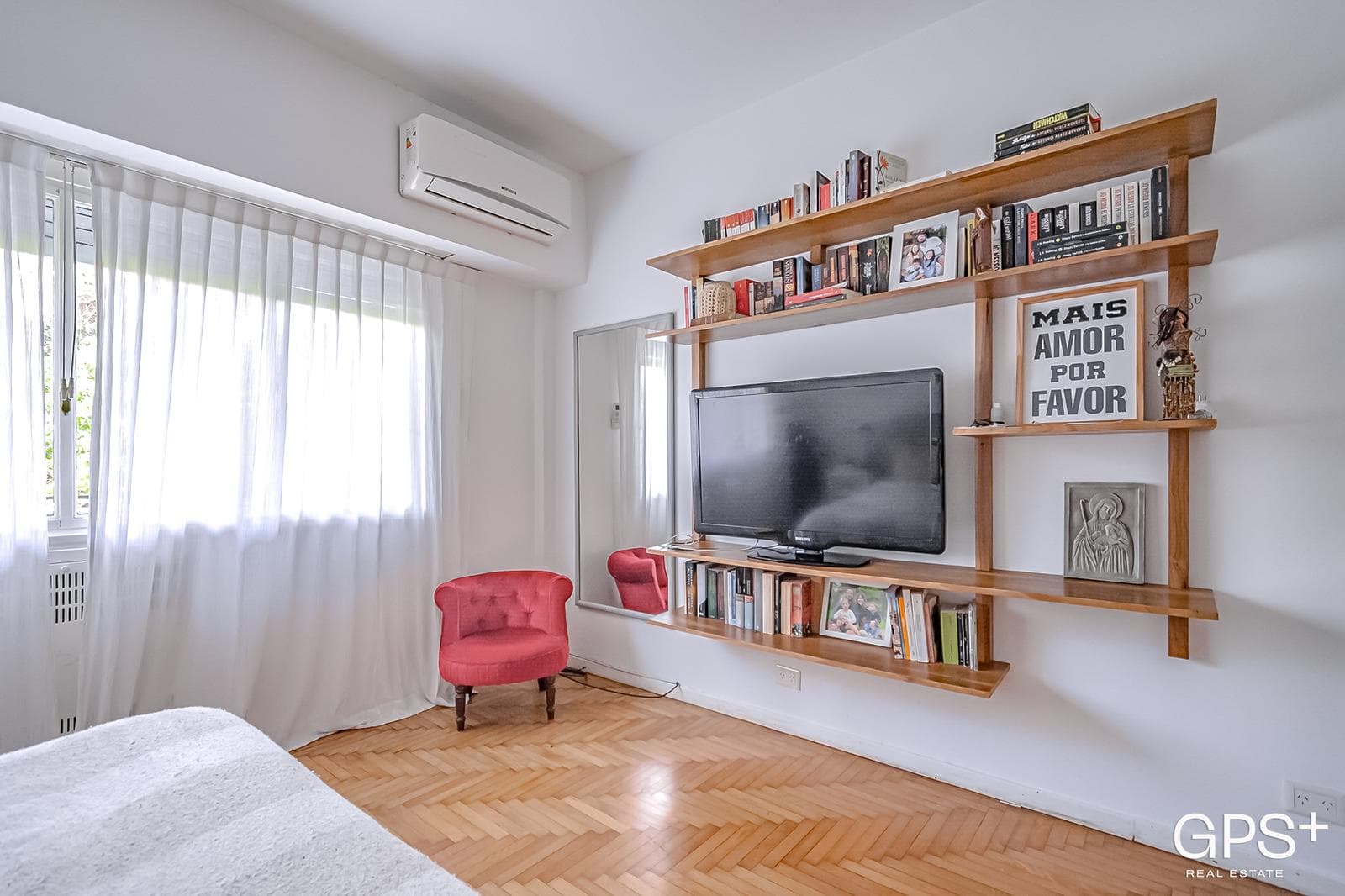 IMPECABLE 5 amb - Hecho a nuevo con balcón y TOTEM en Recoleta