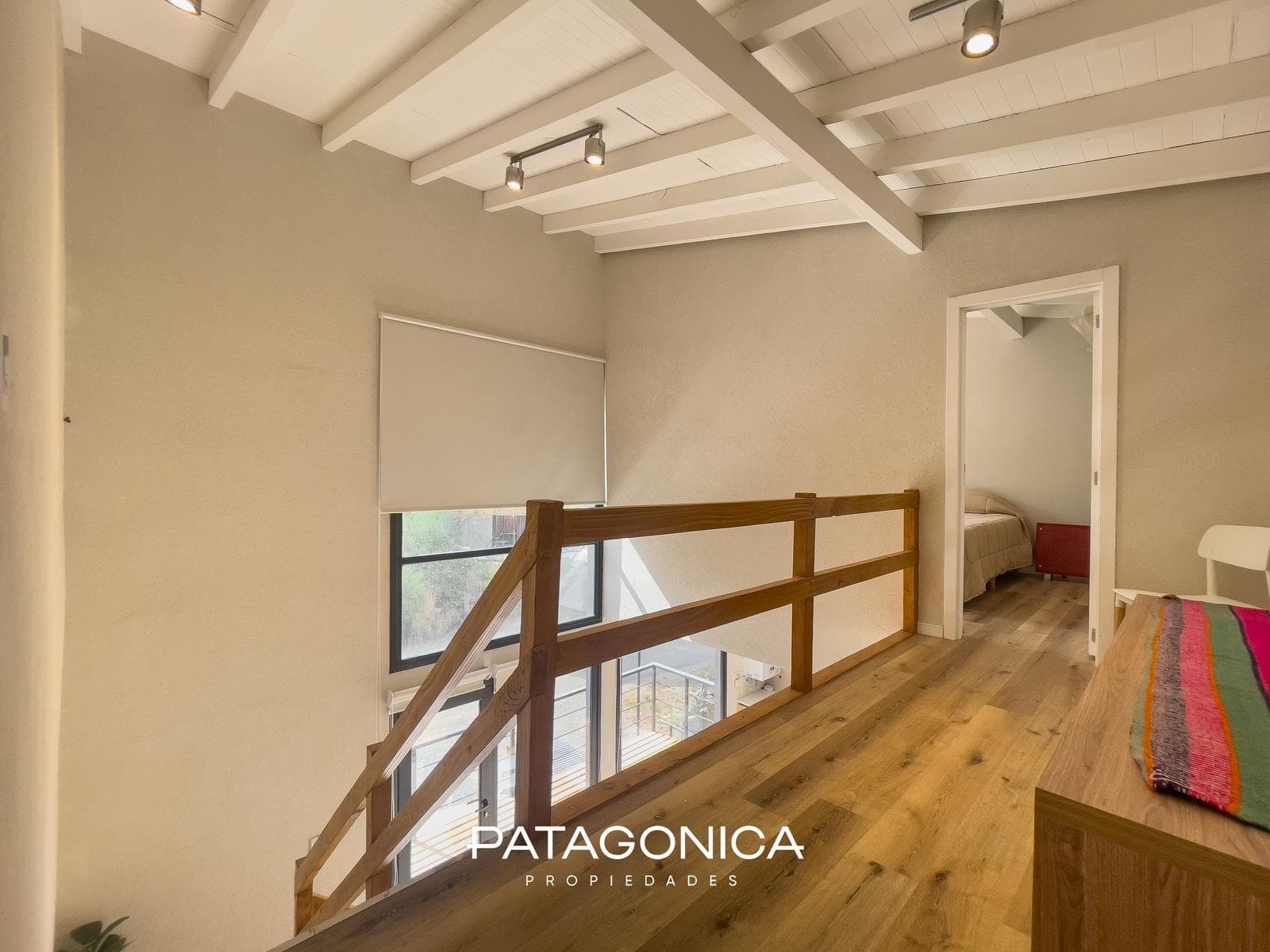 FOR SALE: Duplex-style apartment, 3 rooms + garage. El Mercado neighborhood, Villa la Angostura