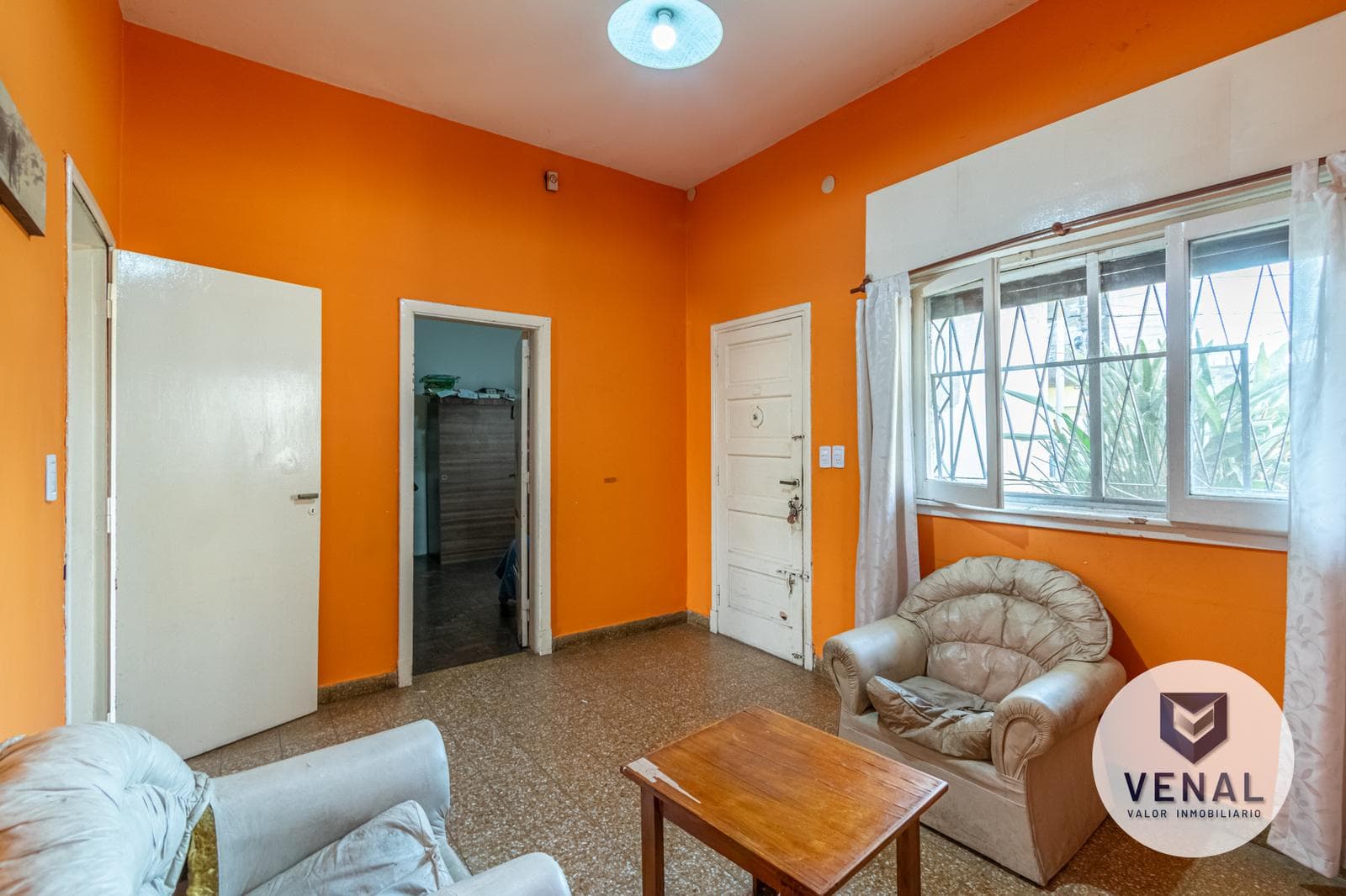Apartment for sale on José León Suárez, 8 rooms, needs renovation, 2 stories, 4 bedrooms, multi-family home in Villa Ballester