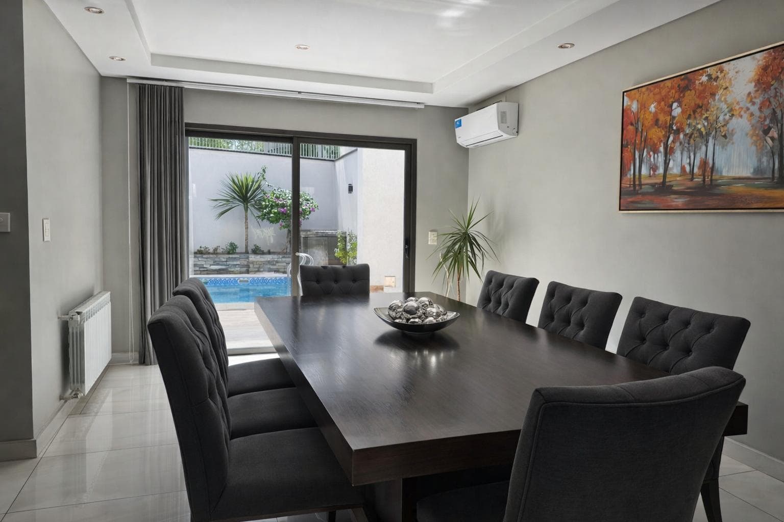 Casa en Quinta Sección Mendoza con Pileta Climatizada y Oficina Independiente