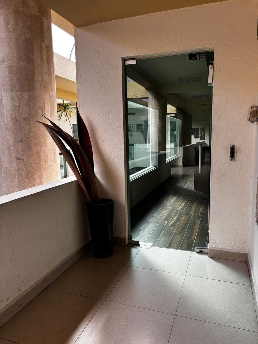 FULLY EQUIPPED OFFICE FOR RENT