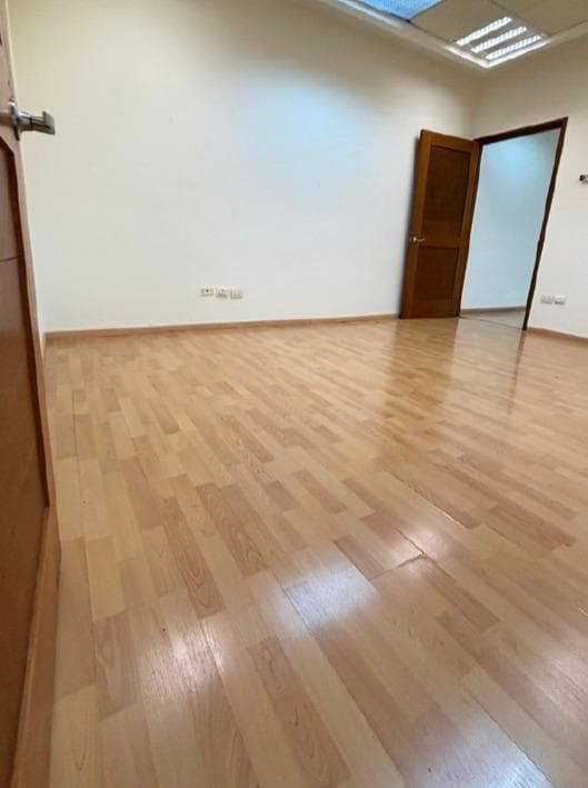 FULLY EQUIPPED OFFICE IN VALLE