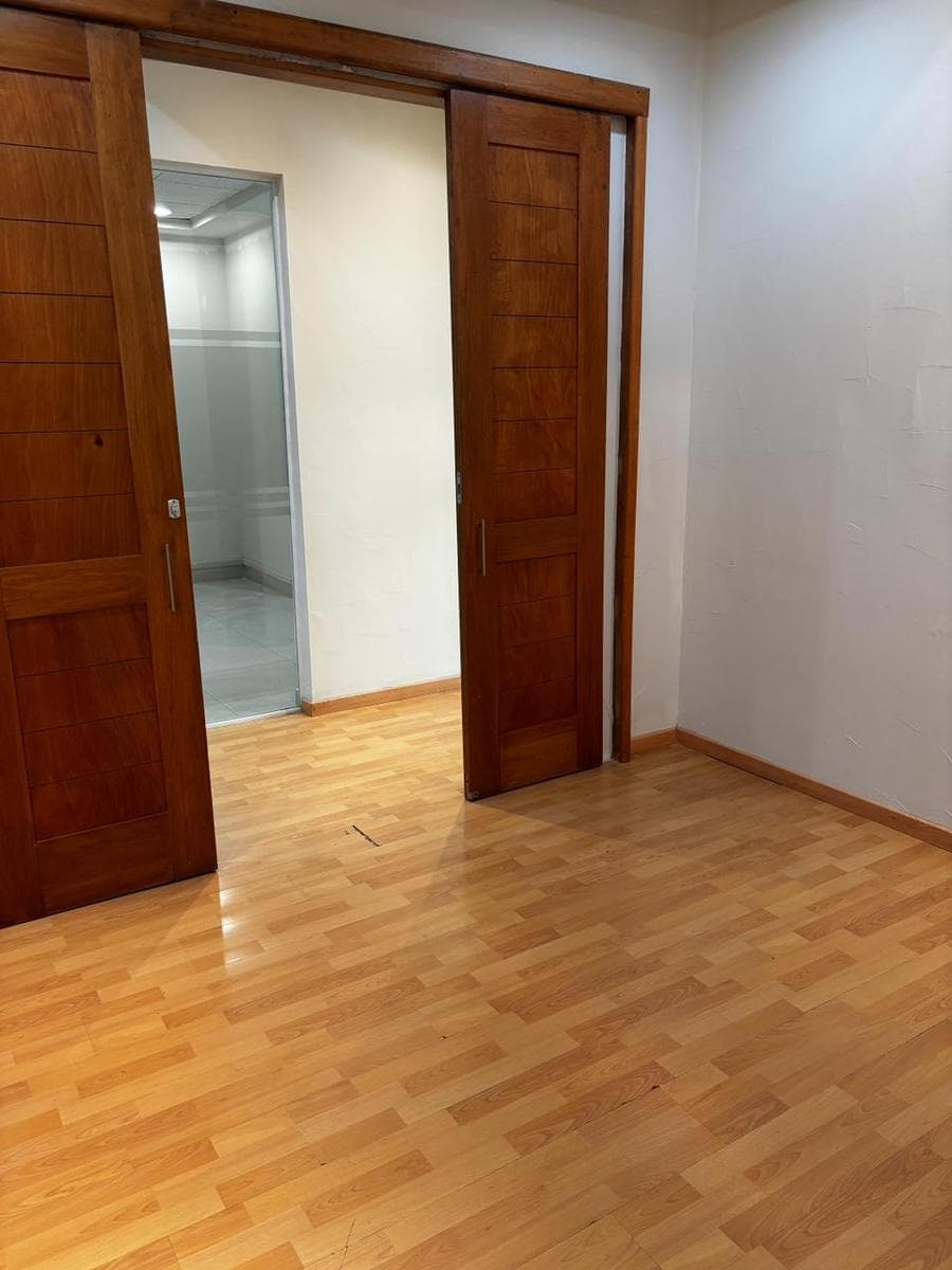 OFFICE FOR RENT IN VALLE