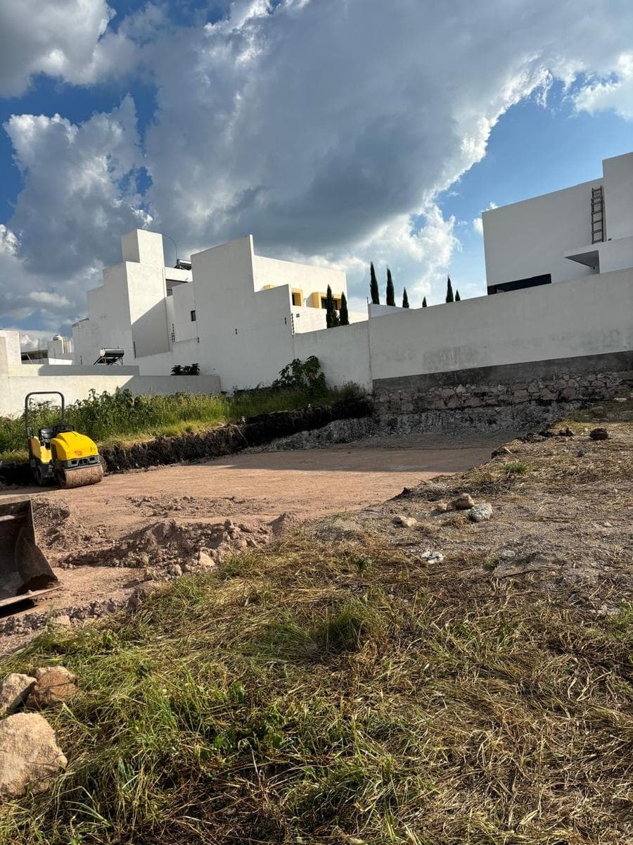 Land for sale in Grand Juriquilla, Querétaro.
