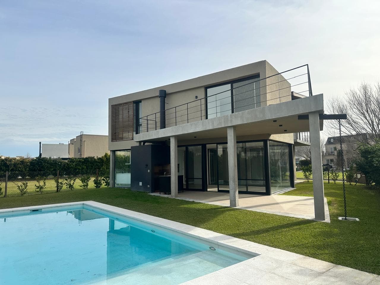 5-room house for sale, Ayres Plaza, Pilar