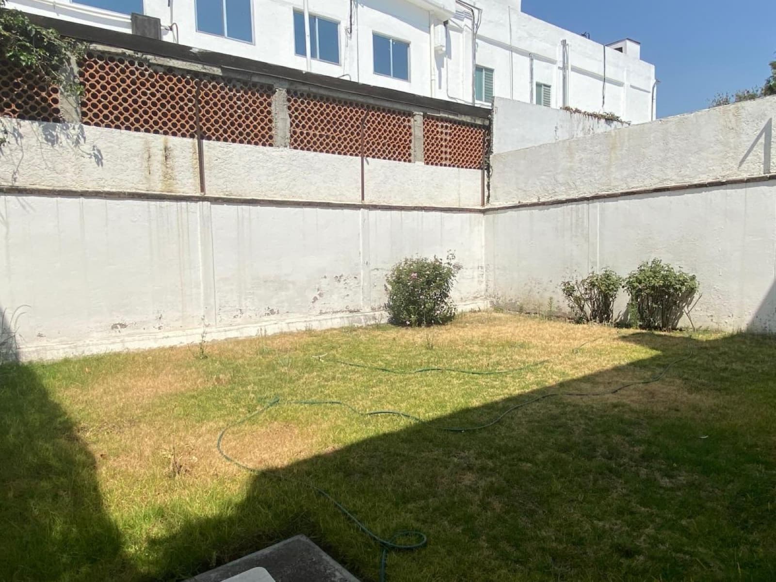 For sale: House in San Jerónimo Lidice, Magdalena Contreras, with garden.