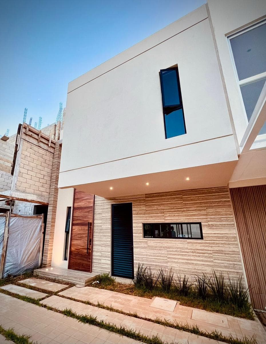 ARBOLADA RESIDENTIAL House