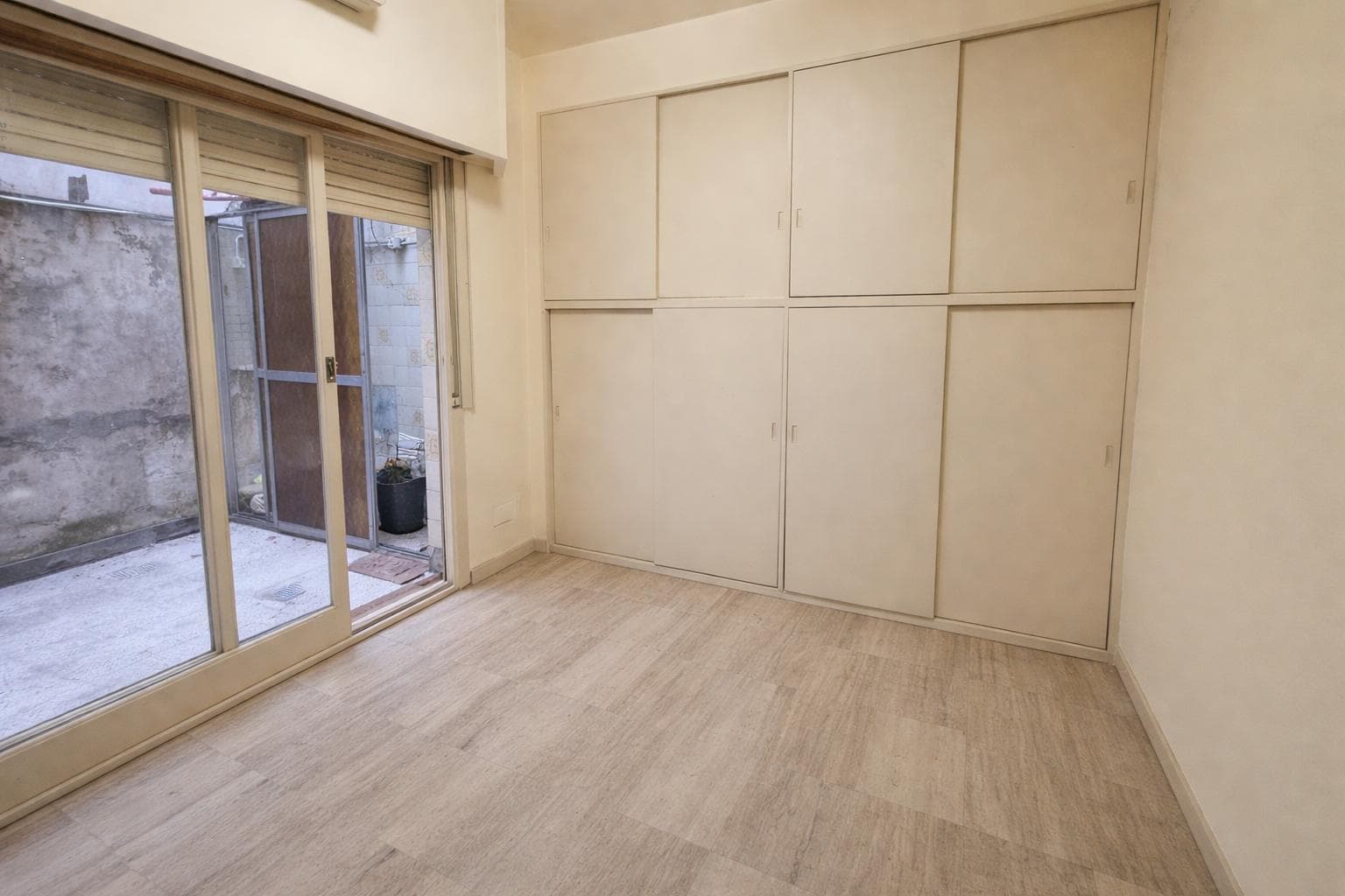 3-room apartment for sale in Balvanera with 2 patios!!