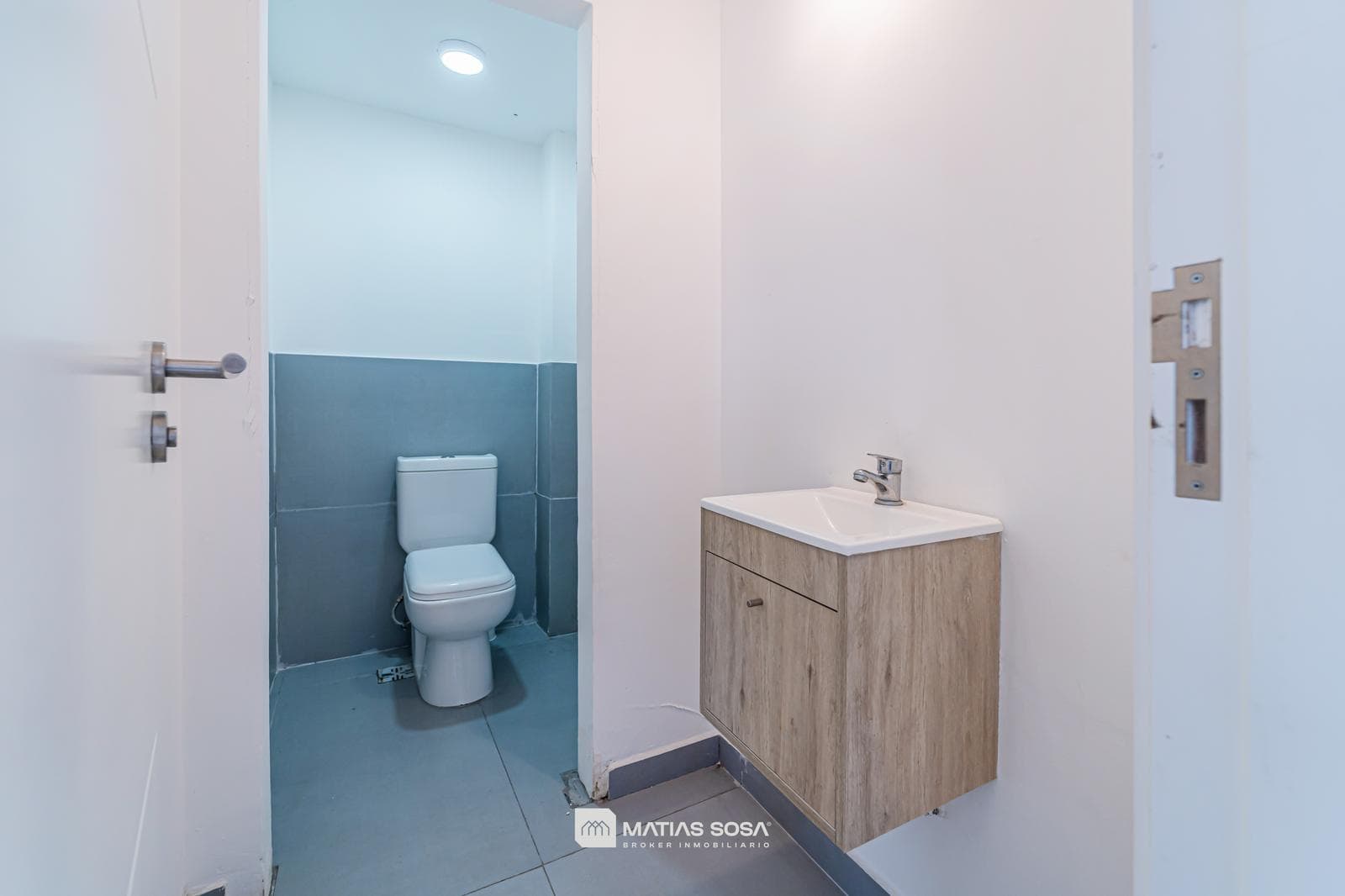 For Sale - Apartment - Studio - Partial ocean view - Mogotes area