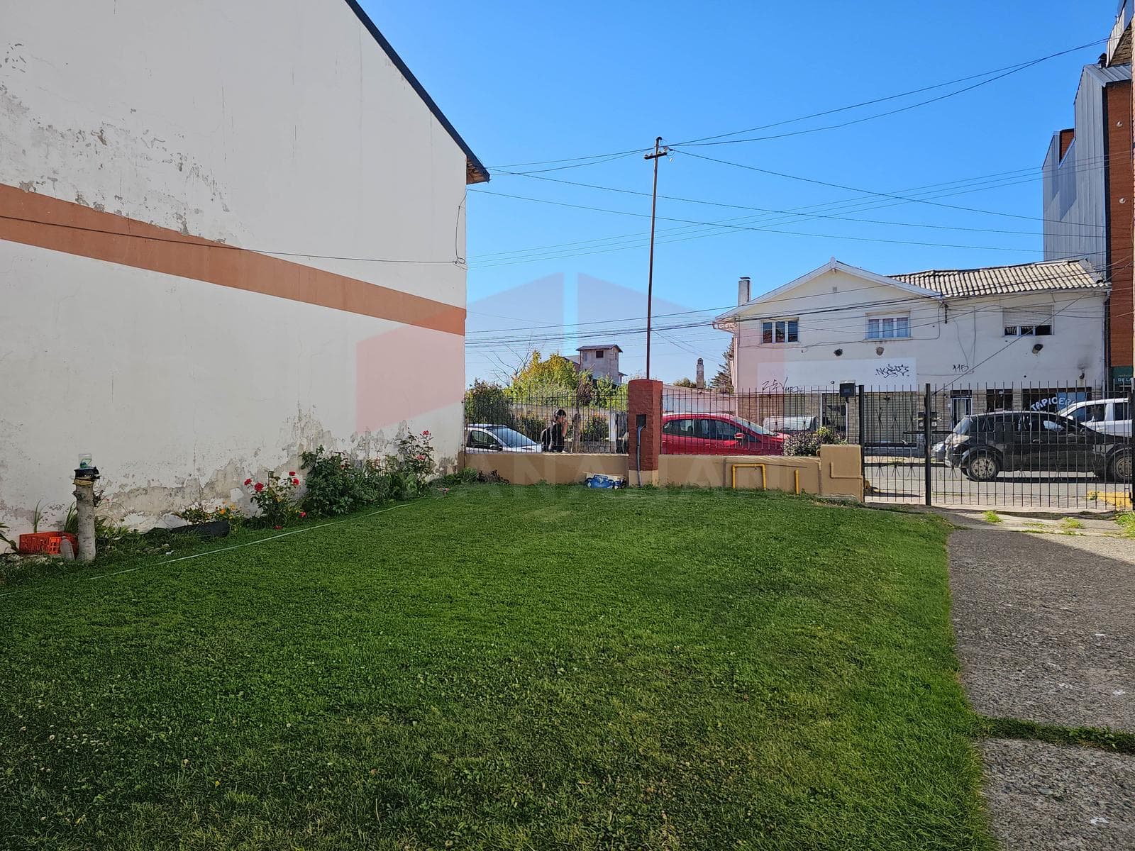 House for sale in the city center, 2 studio apartments - Bariloche